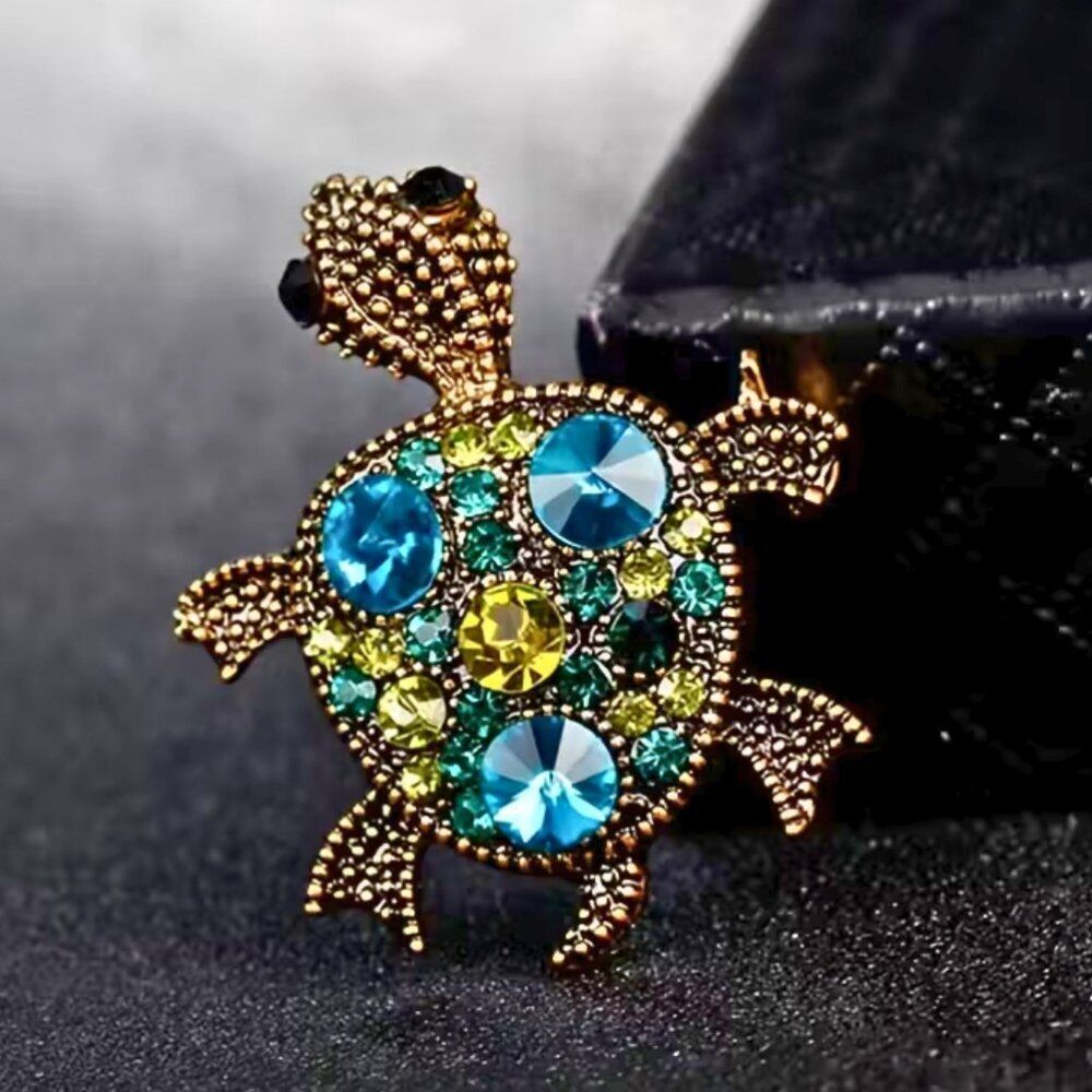 Vintage Inspired Ocean Beach Jeweled Sea Turtle Rhinestone Brooch Blue & Green